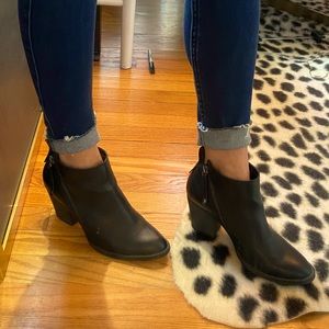 DV Dolce Vita Black Leather Zipper Ankle Booties